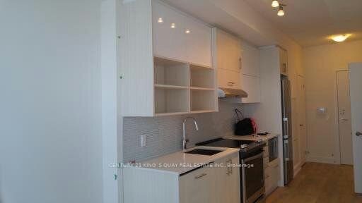 128 Fairview Mall Dr, unit 1410 for rent - image #4