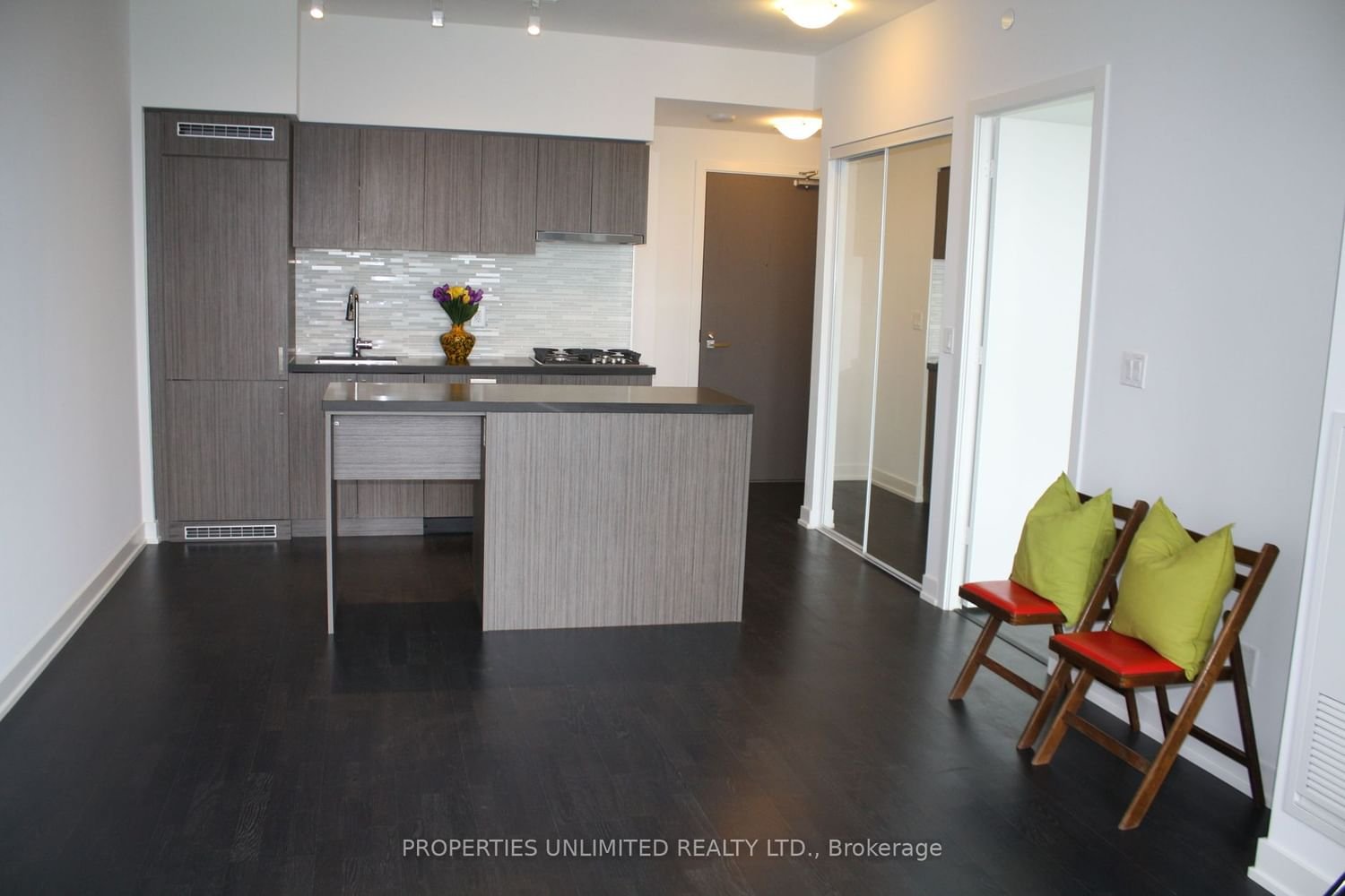 501 St. Clair Ave W, unit 1310 for rent - image #3