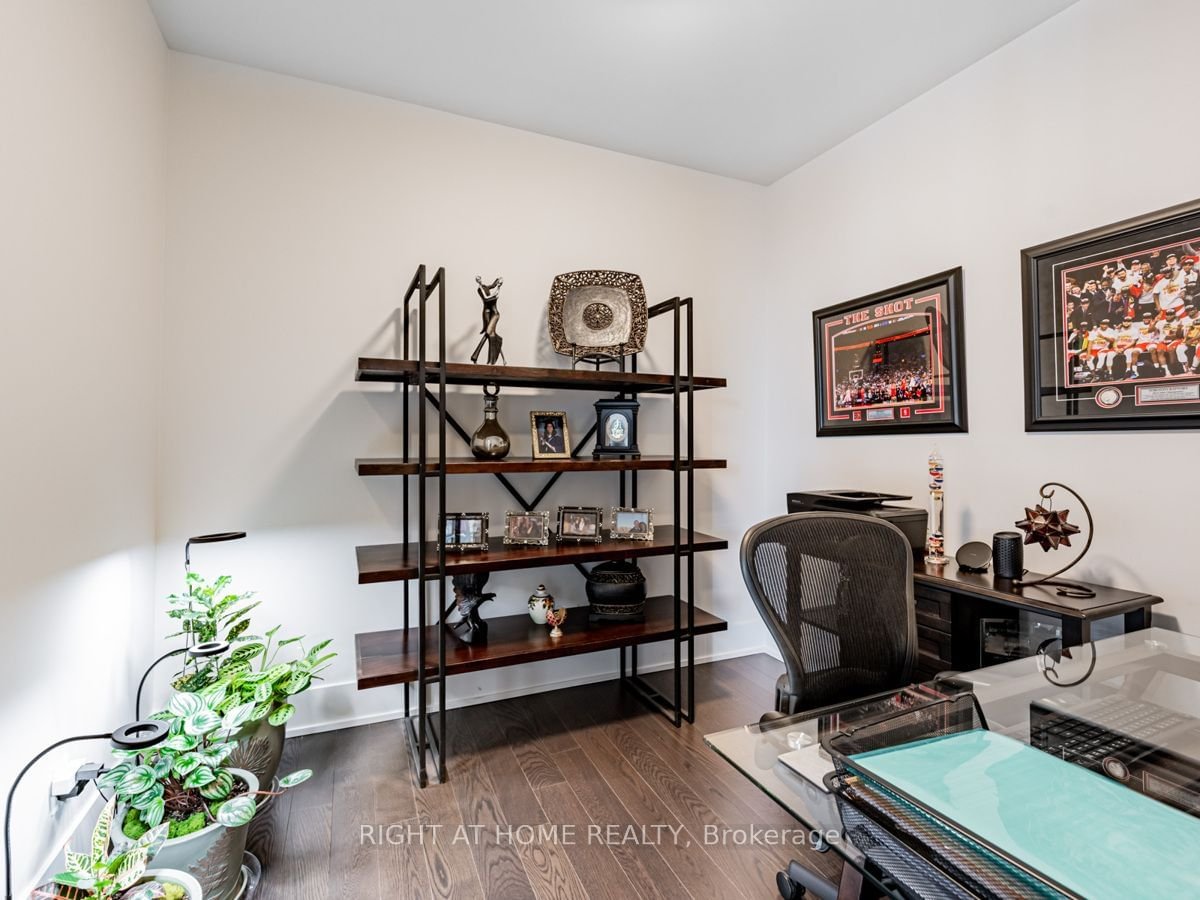 1 Edgewater Dr, unit Ph10 for sale - image #6