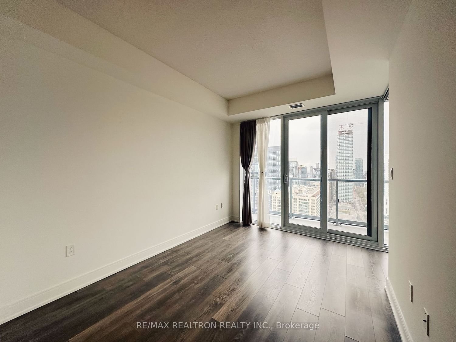 89 Mcgill St, unit 2610 for rent - image #5