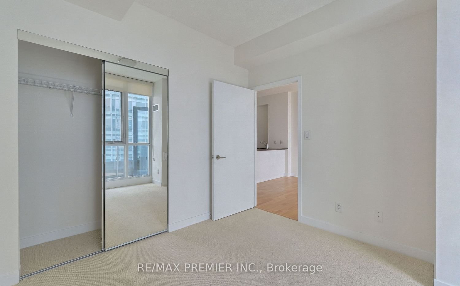 295 Adelaide St W, unit 4010 for sale - image #19
