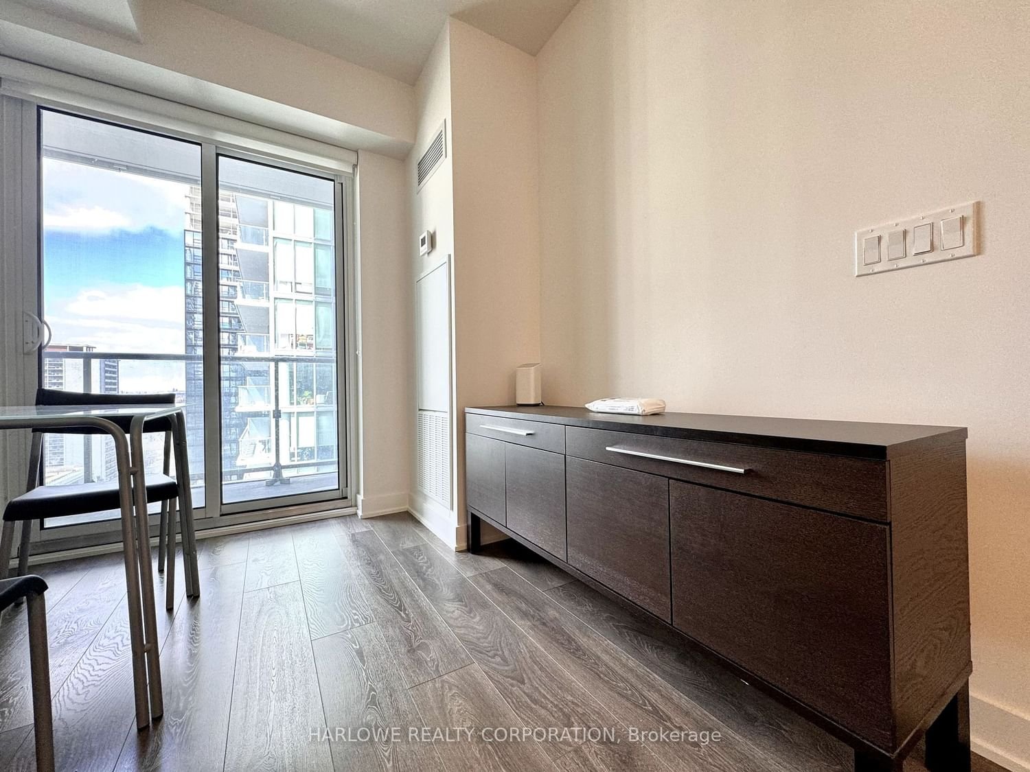 195 Redpath Ave, unit 1613 St for rent - image #7