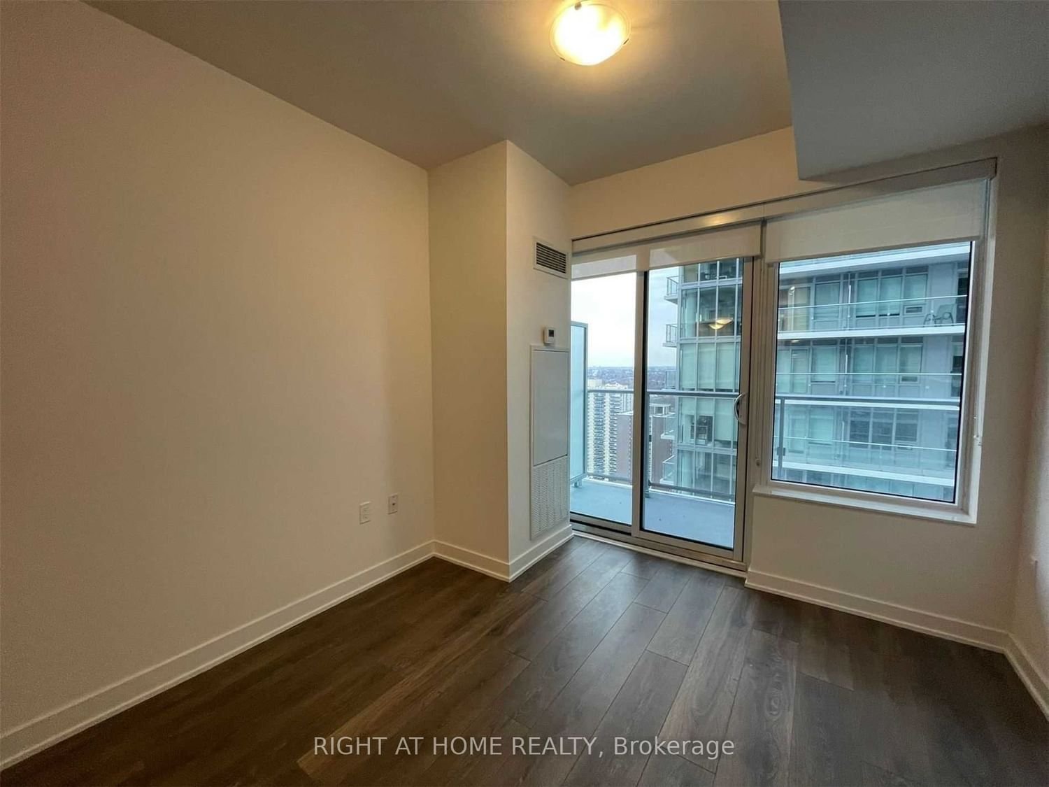 195 Redpath Ave, unit 3214 for sale - image #6