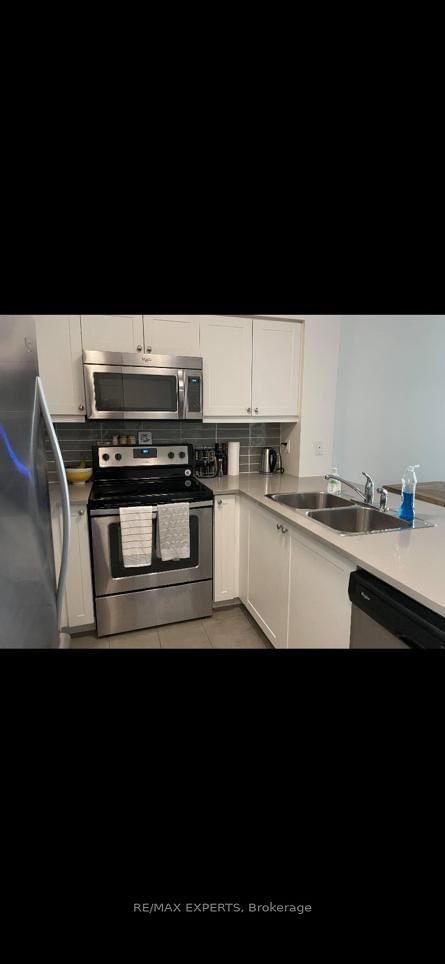 25 Lower Simcoe St, unit 728 for sale - image #2