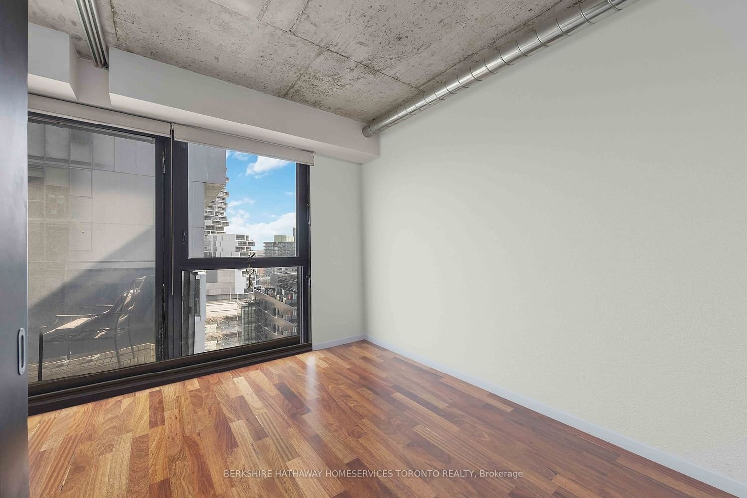 51 Trolley Cres, unit 1008 for sale - image #13
