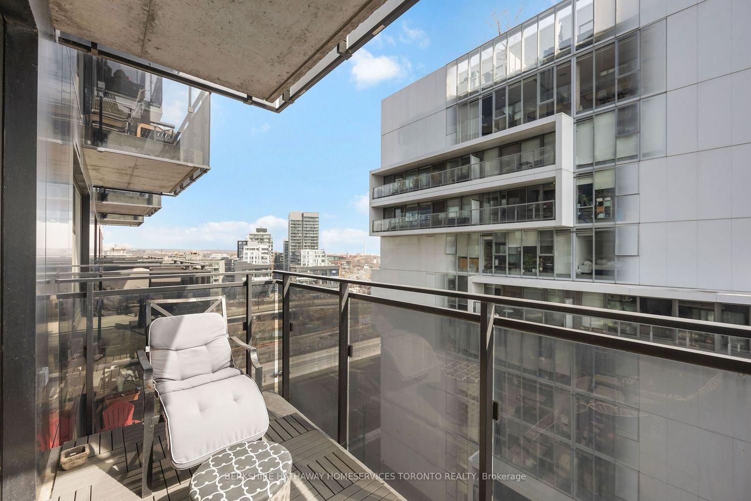 51 Trolley Cres, unit 1008 for sale - image #19