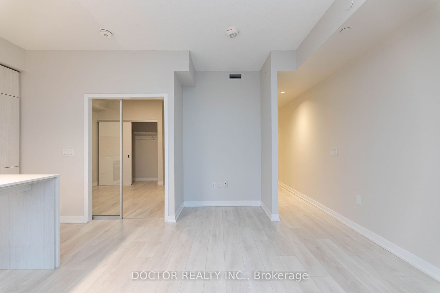15 Lower Jarvis St, unit 507 for sale - image #10