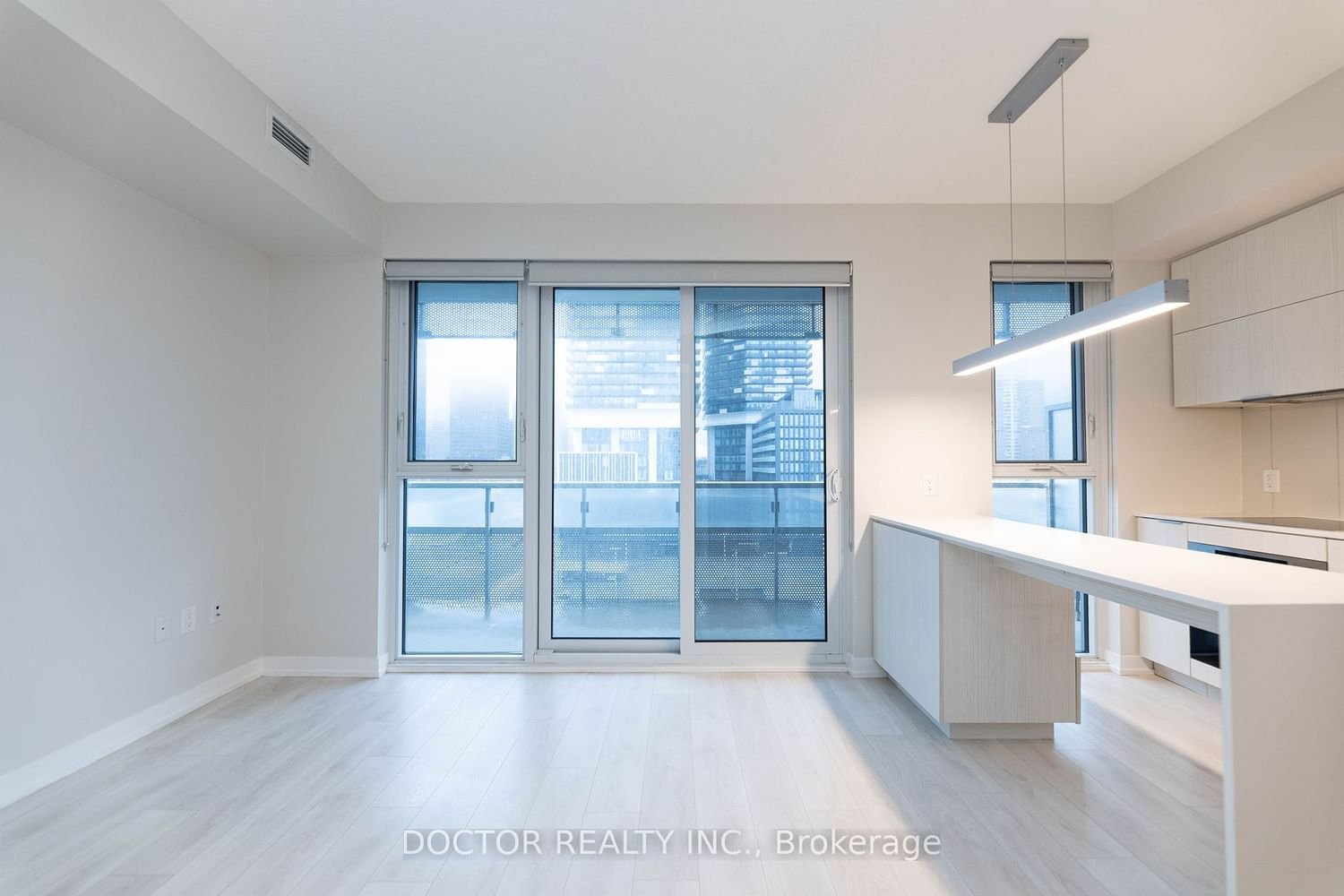 15 Lower Jarvis St, unit 507 for sale - image #11