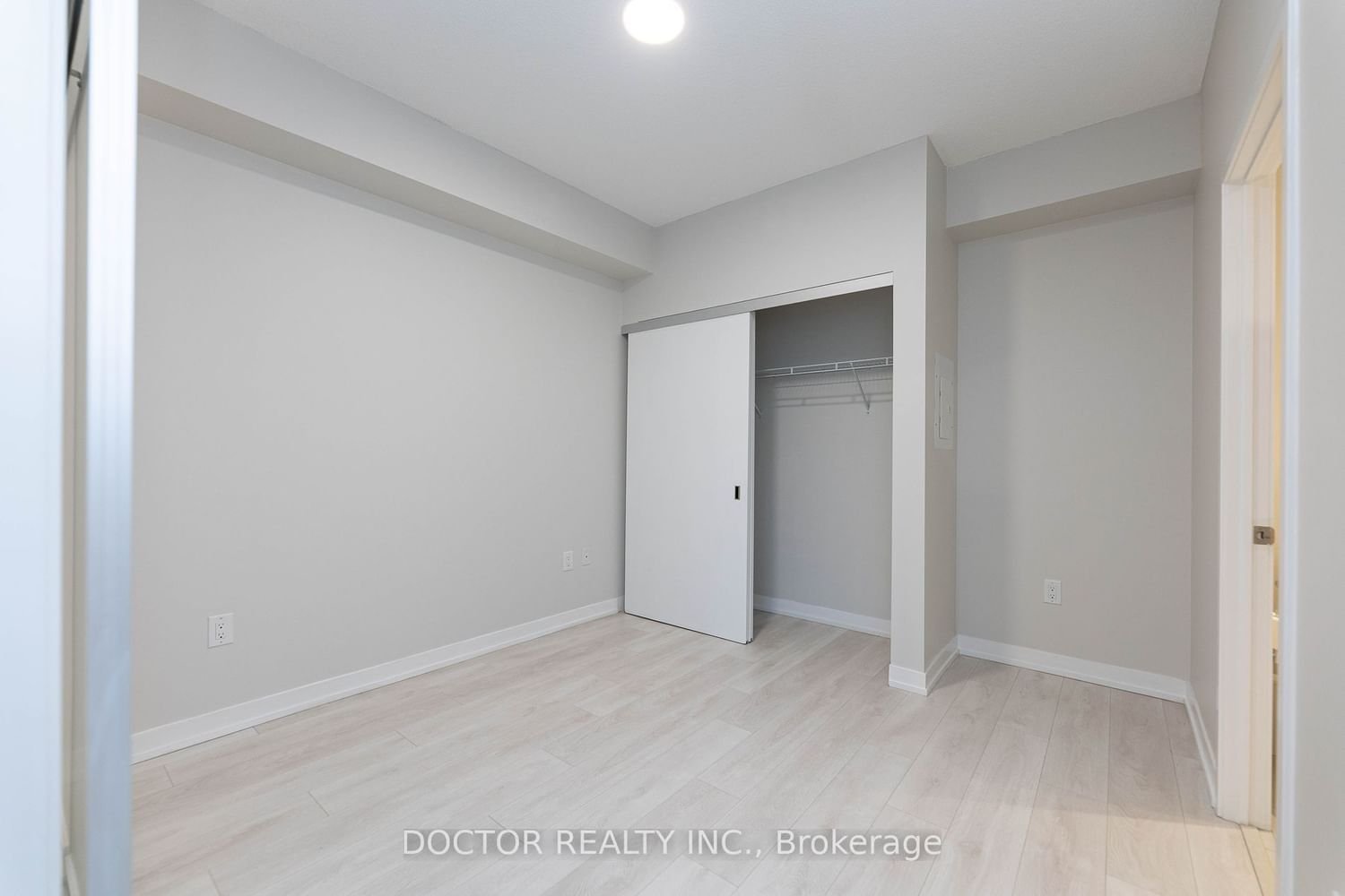 15 Lower Jarvis St, unit 507 for sale - image #12