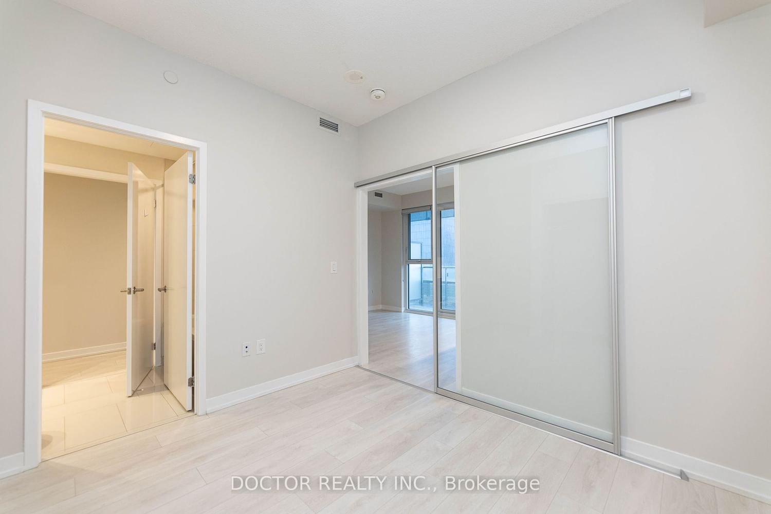 15 Lower Jarvis St, unit 507 for sale - image #16