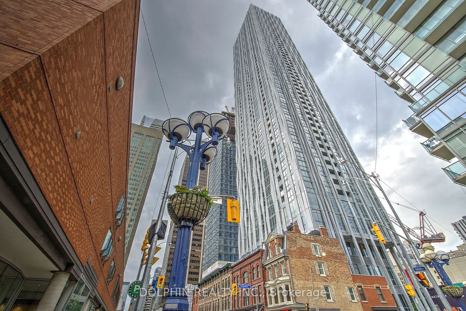 1 Yorkville Ave, unit 2711 for rent - image #4