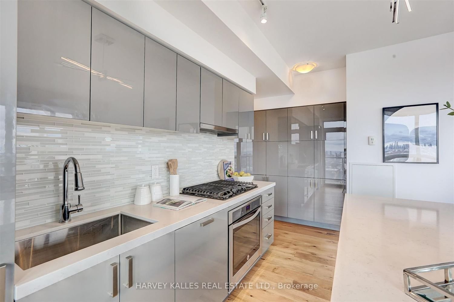 501 St Clair Ave W, unit 1905 for rent - image #16