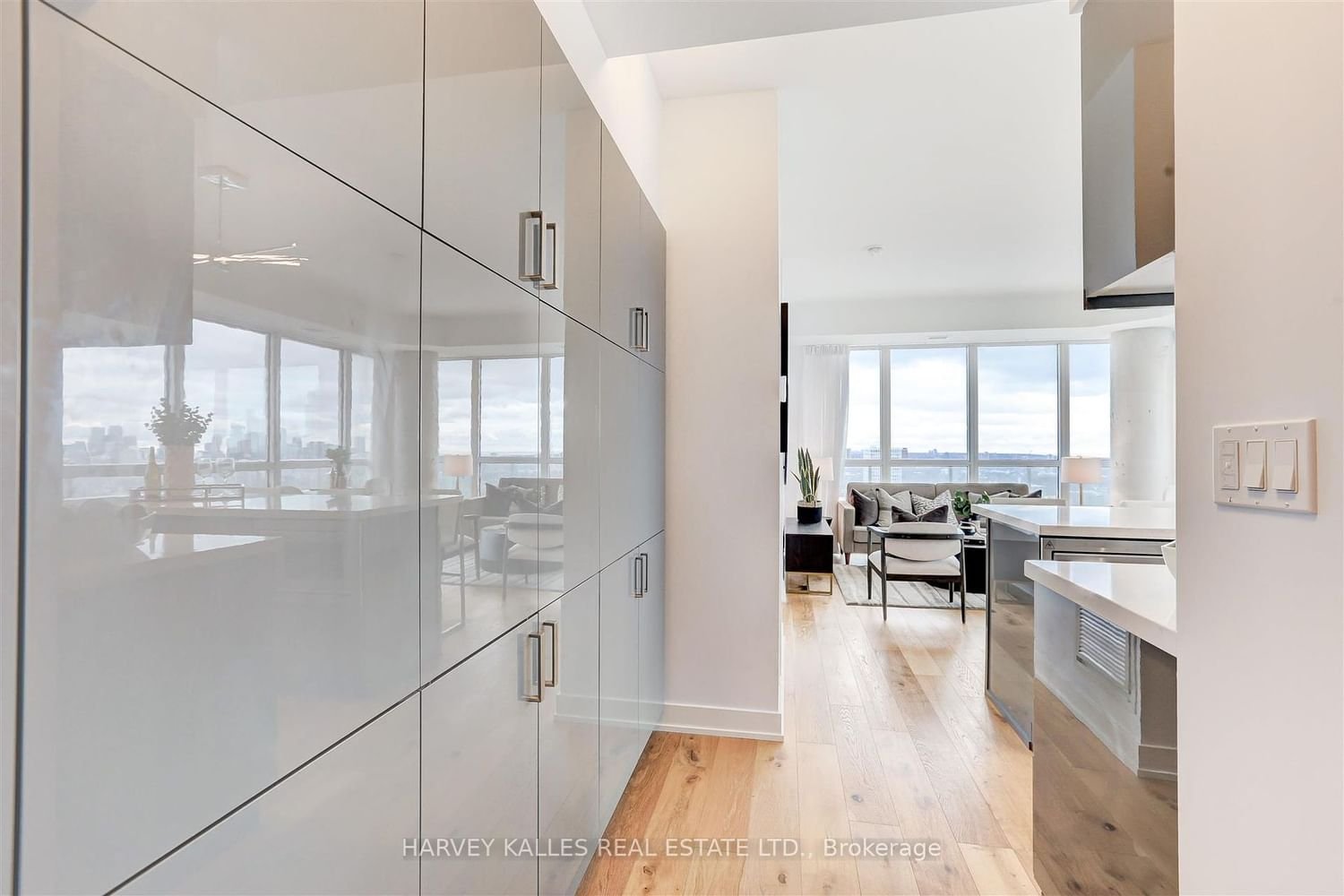 501 St Clair Ave W, unit 1905 for rent - image #20