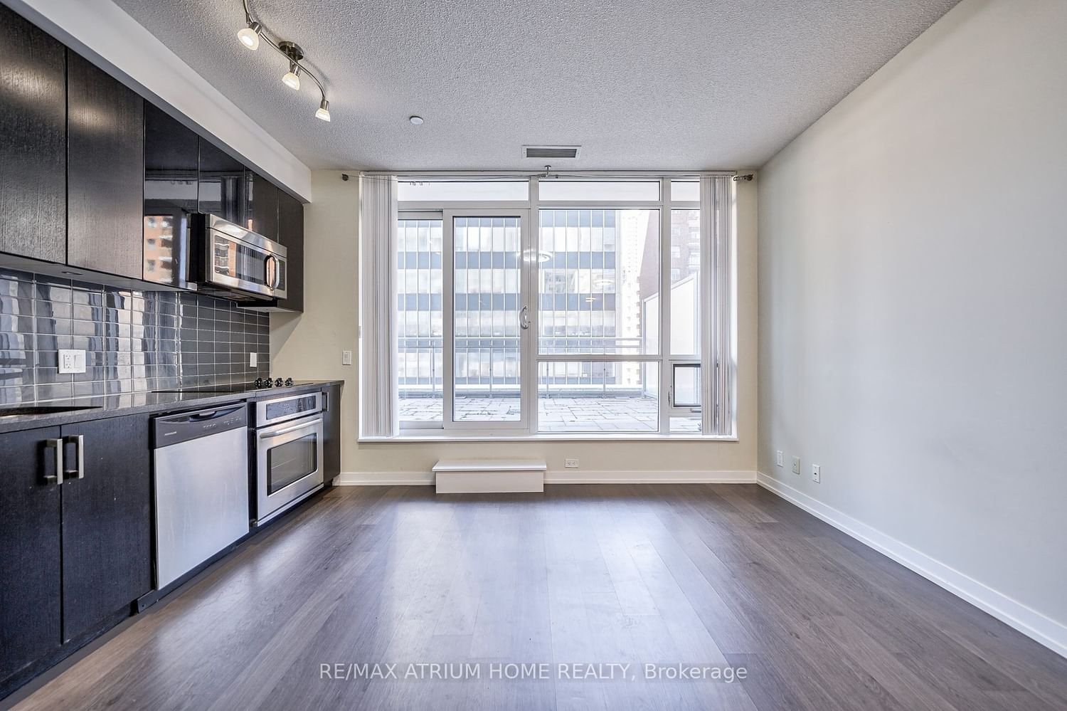 89 Dunfield Ave, unit 609 for sale - image #17
