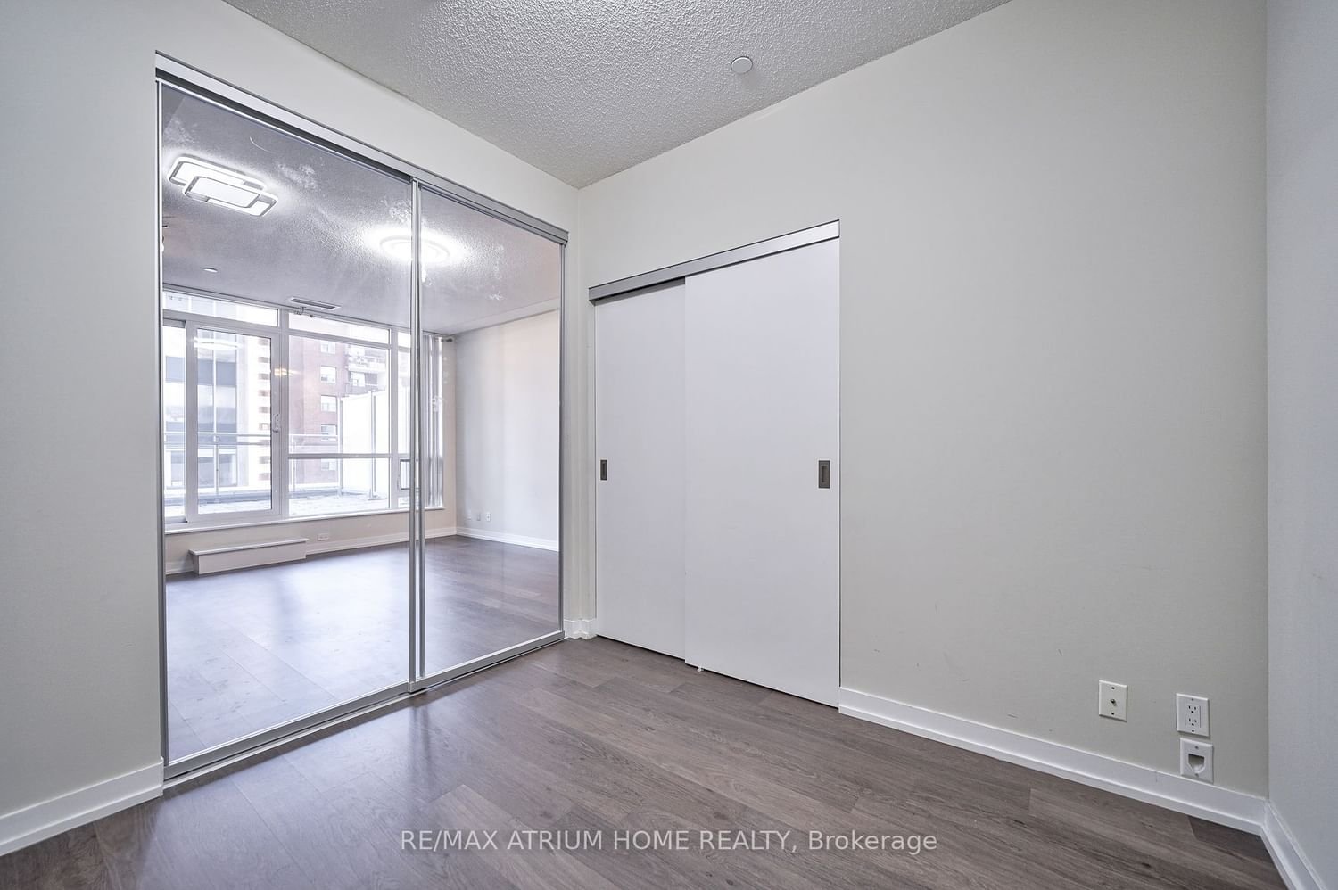 89 Dunfield Ave, unit 609 for sale - image #22