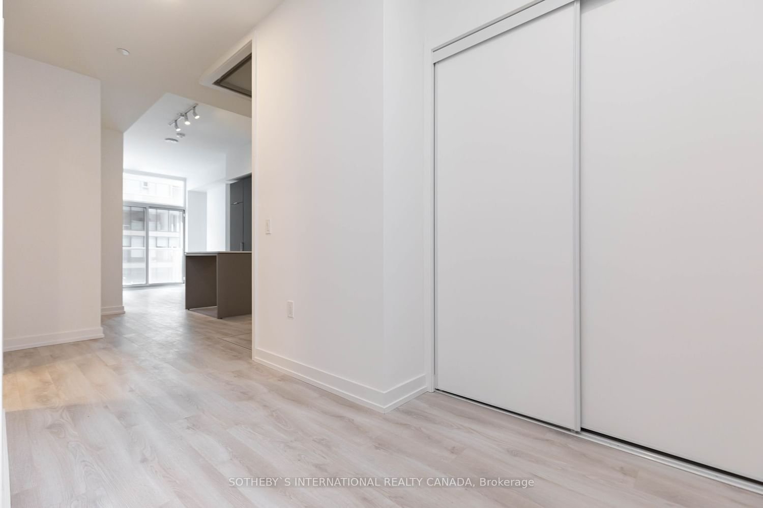 33 Helendale Ave, unit 403 for rent - image #20
