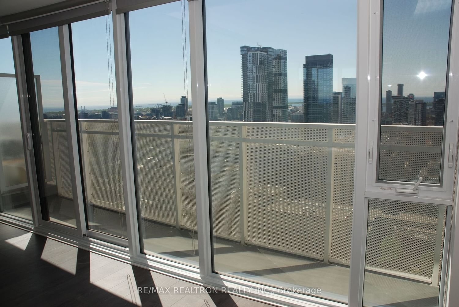 89 Mcgill St, unit 2810 for rent - image #10