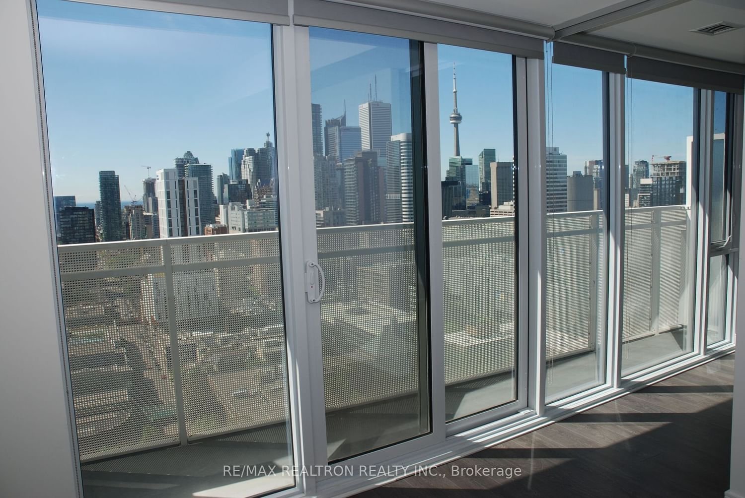 89 Mcgill St, unit 2810 for rent - image #3