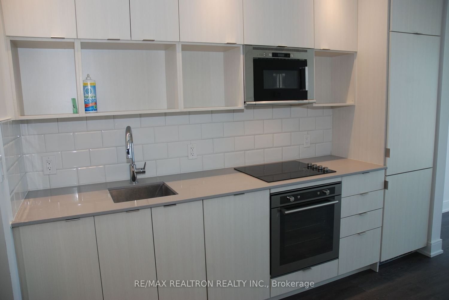 89 Mcgill St, unit 2810 for rent - image #5