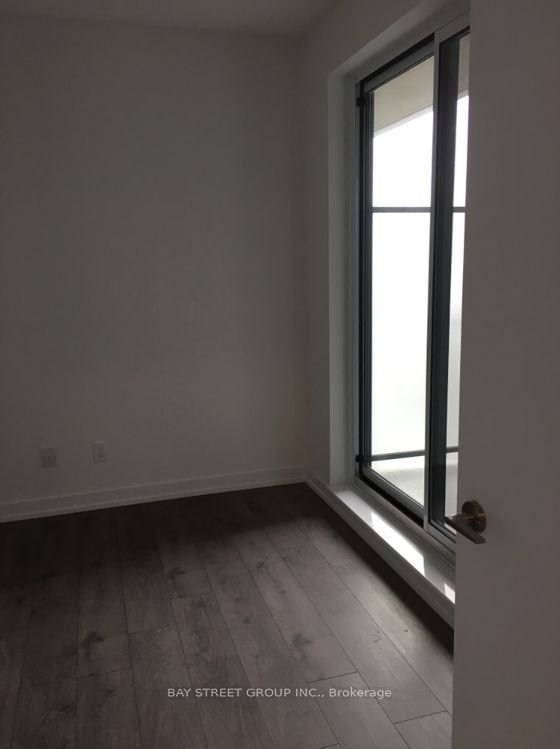 297 College St, unit 1501 for rent - image #8