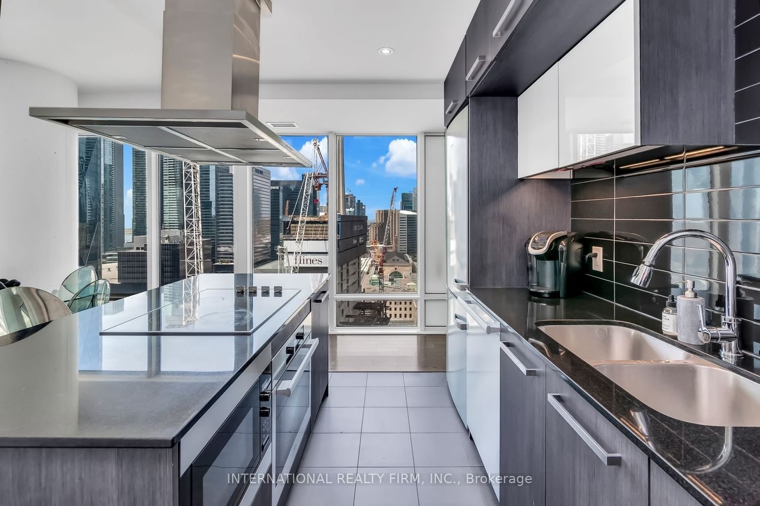 8 The Esplanade Ave, unit 2302 for sale - image #12