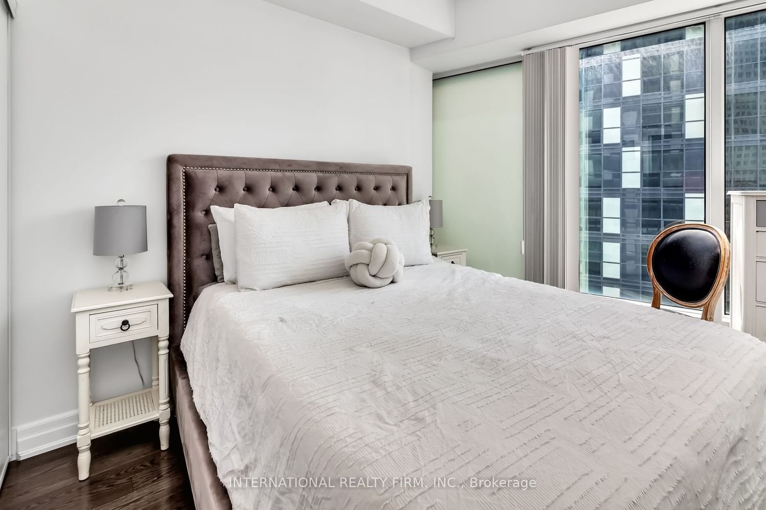 8 The Esplanade Ave, unit 2302 for sale - image #25