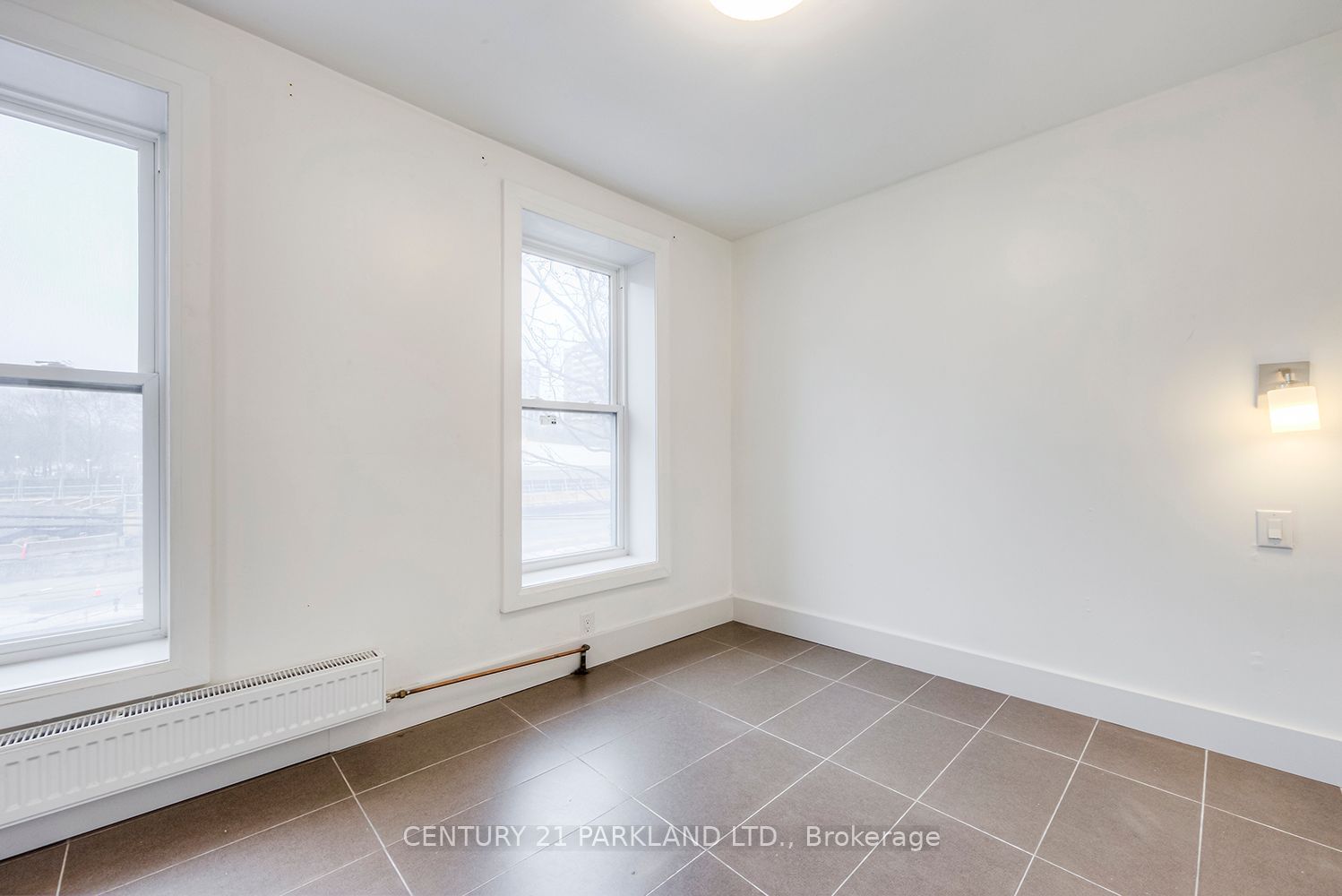 213 Queen St E, unit 6 for rent - image #18