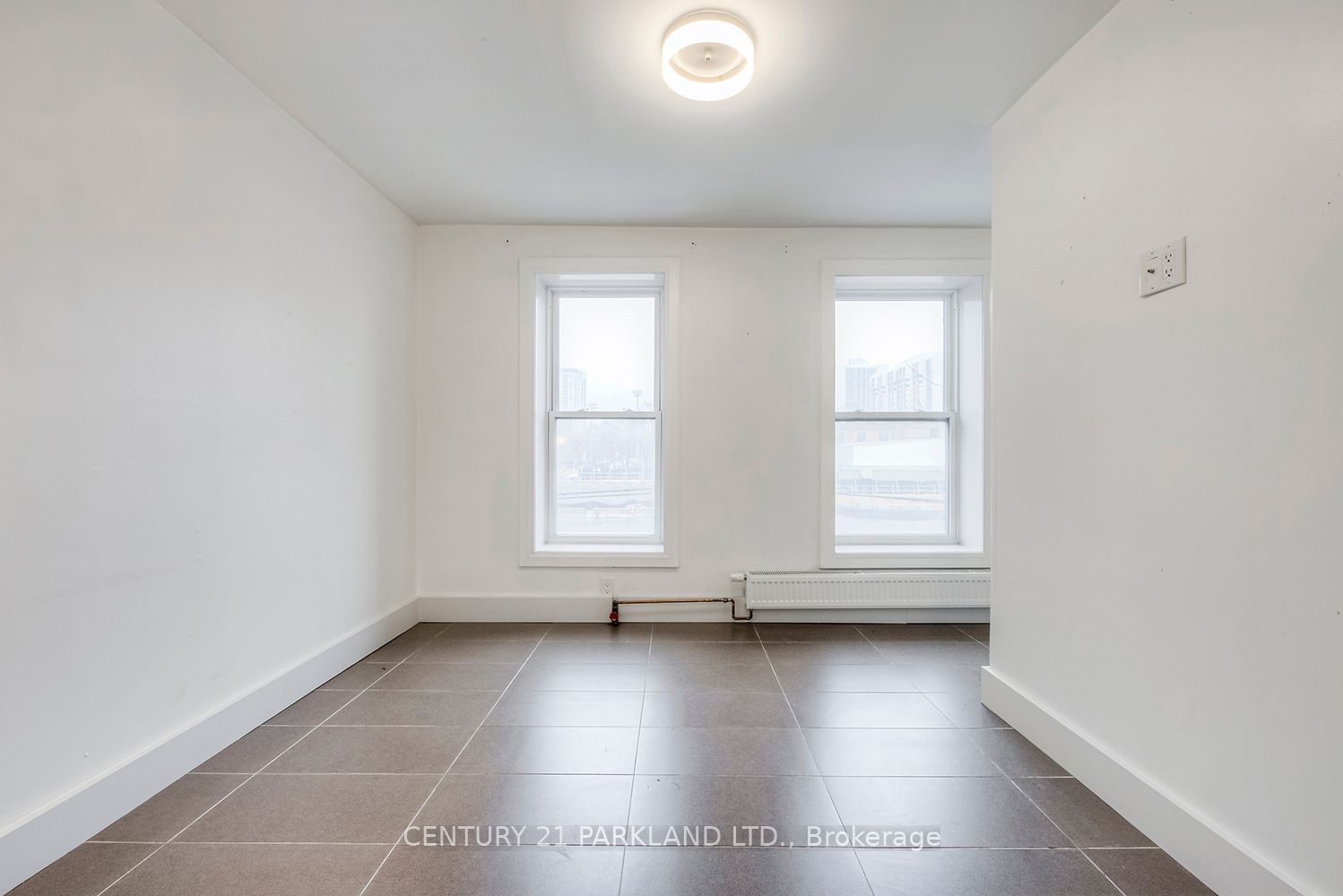 213 Queen St E, unit 6 for rent - image #22