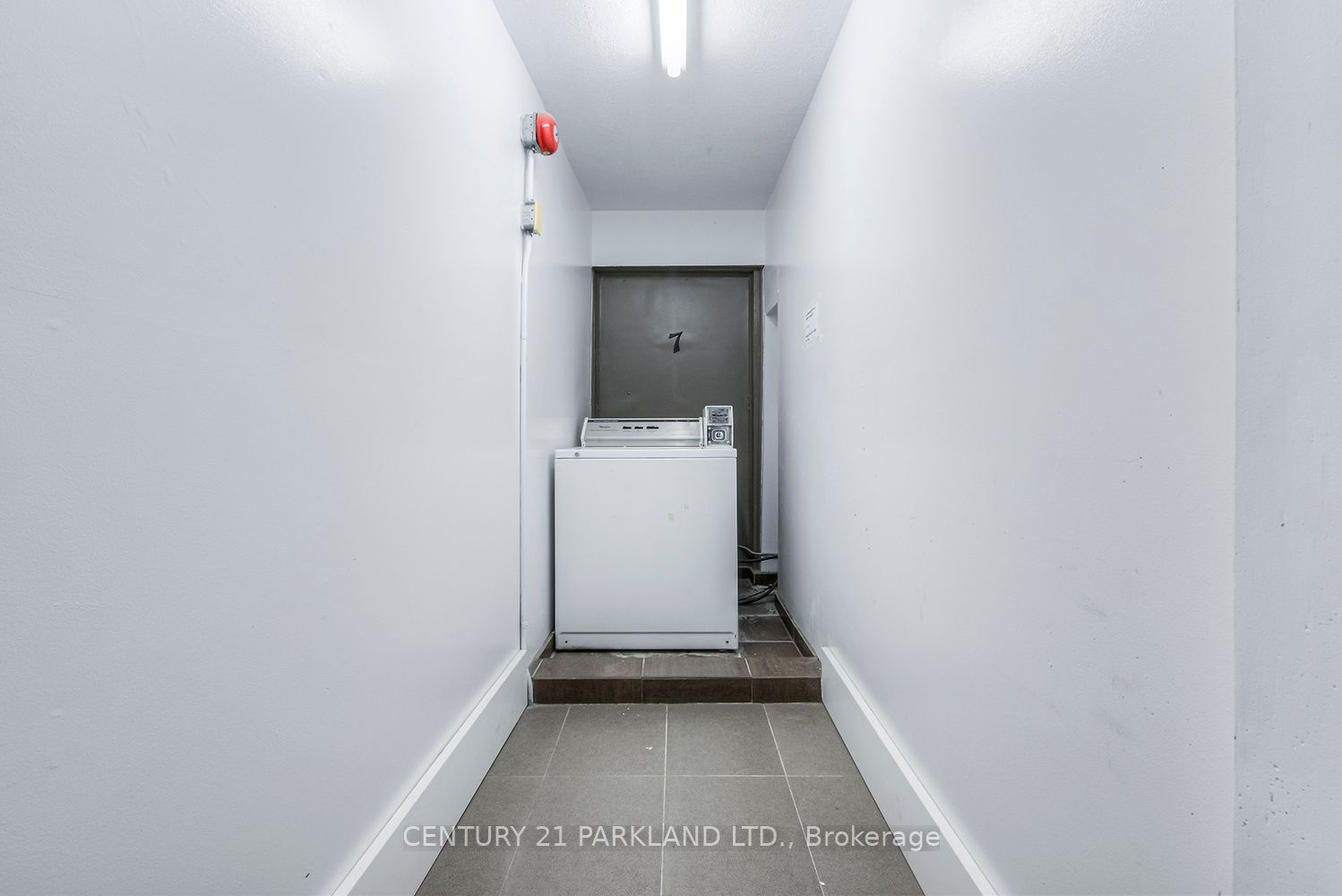 213 Queen St E, unit 6 for rent - image #23