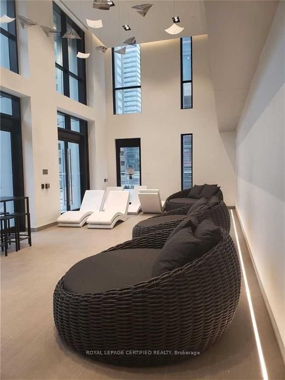 1 Yorkville Ave, unit 2907 for sale - image #16