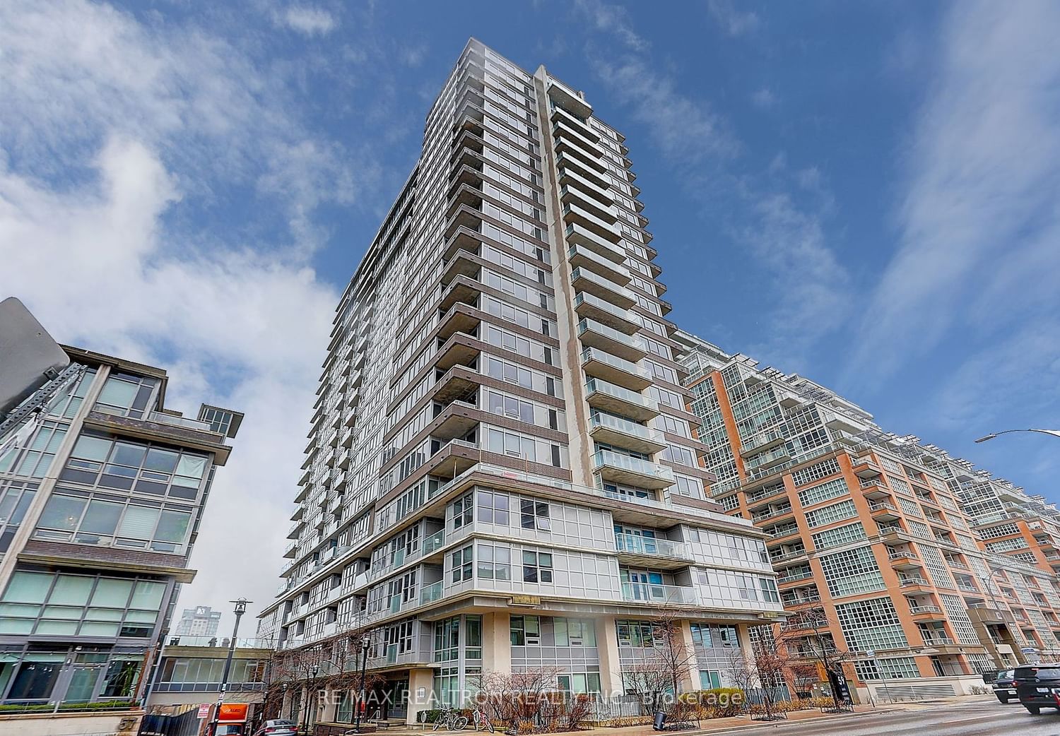 59 East Liberty St | Liberty Towers Condos | 2 Beds + 1 | 2 Baths ...