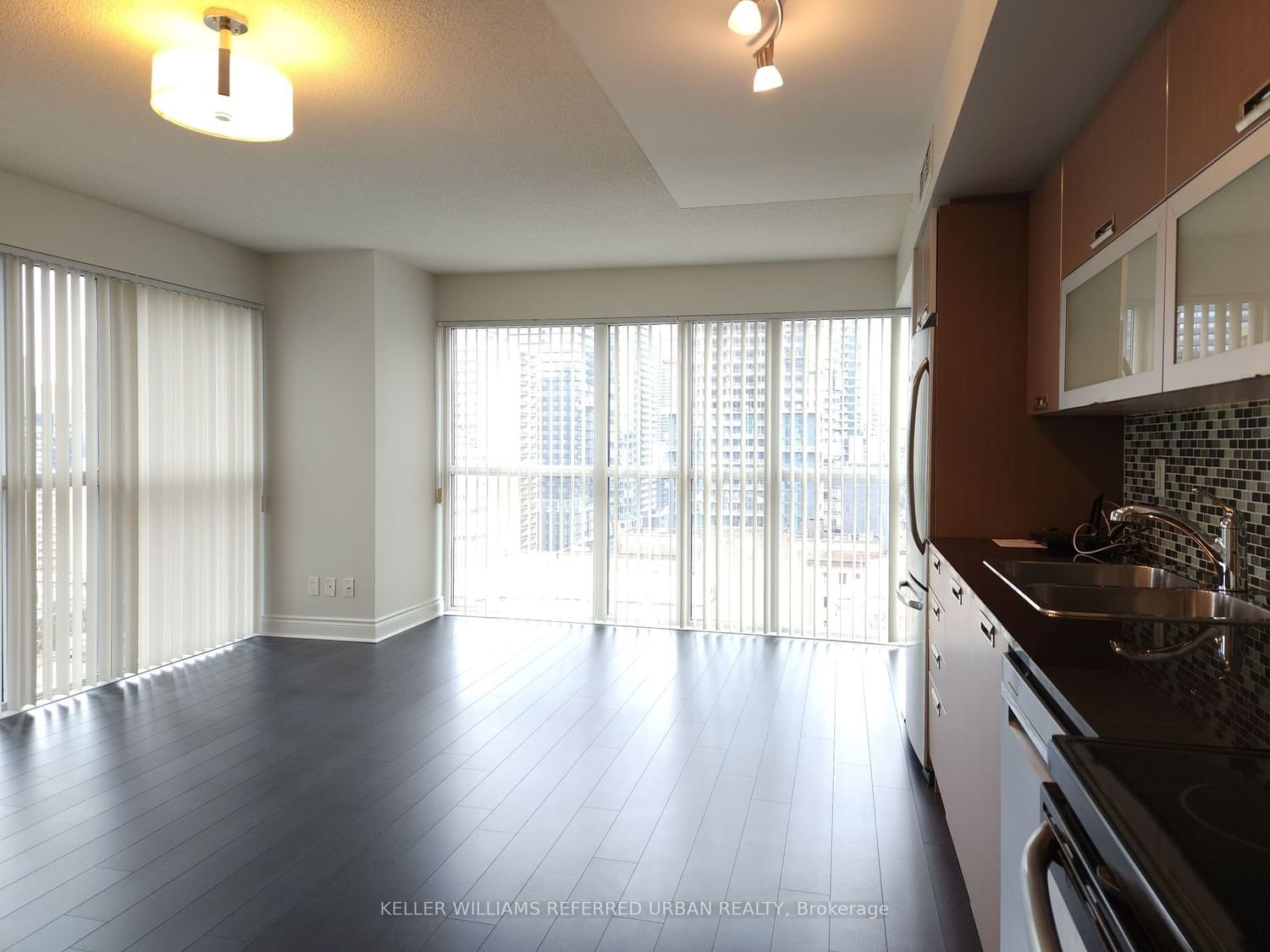 28 Ted Rogers Way, unit 1704 for rent - image #4