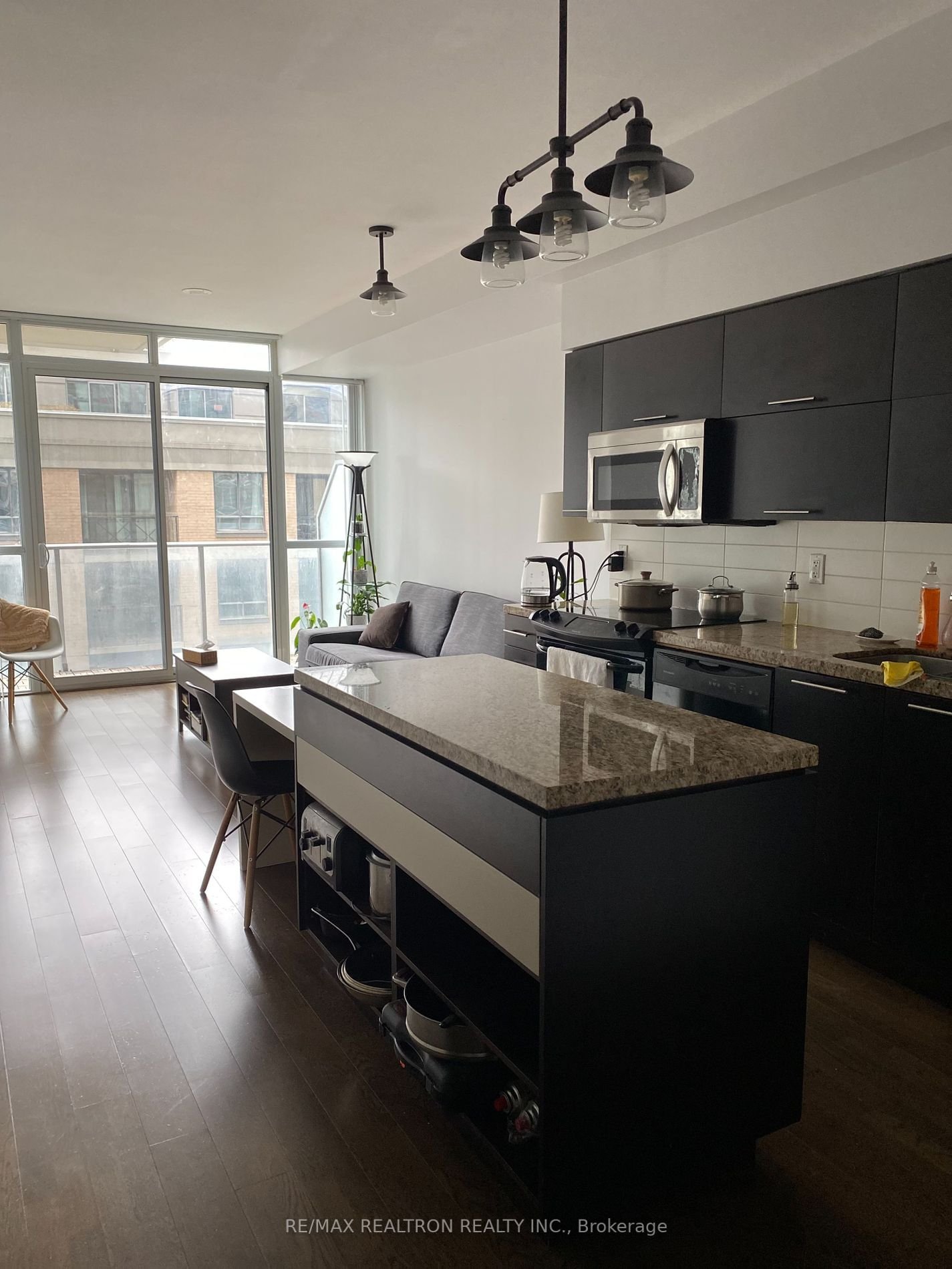 126 Simcoe St, unit 1505 for rent - image #2