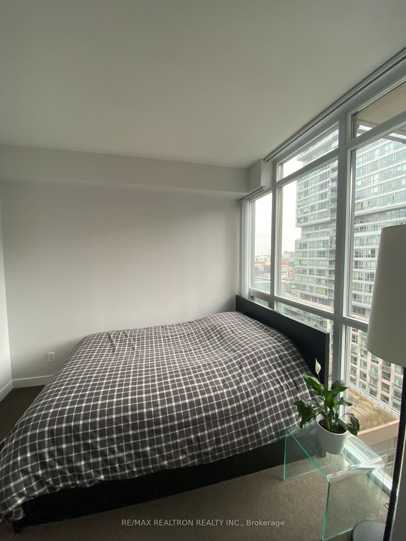 126 Simcoe St, unit 1505 for rent - image #5