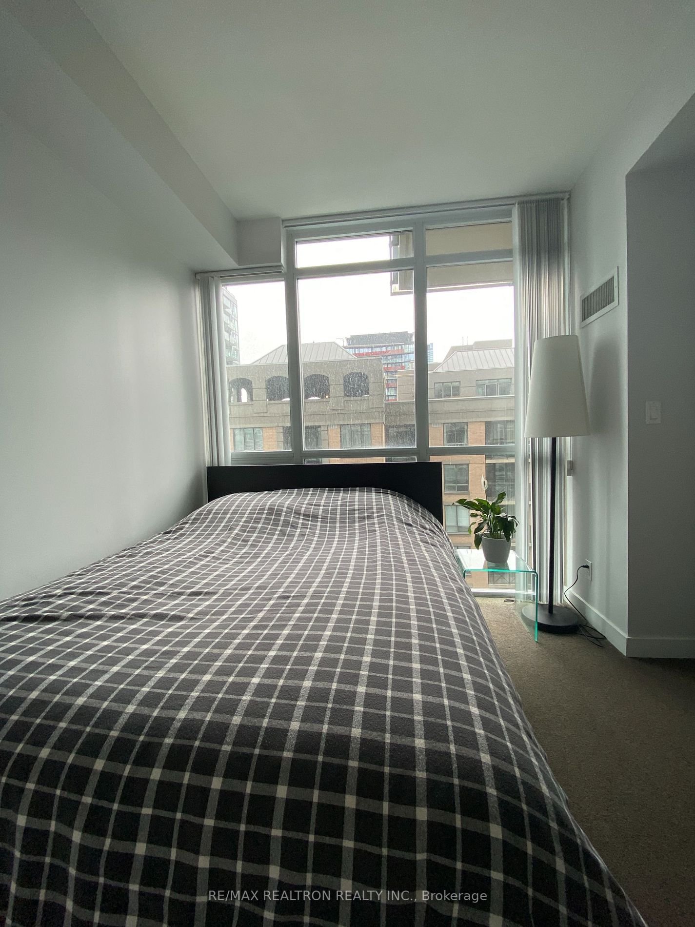 126 Simcoe St, unit 1505 for rent - image #6