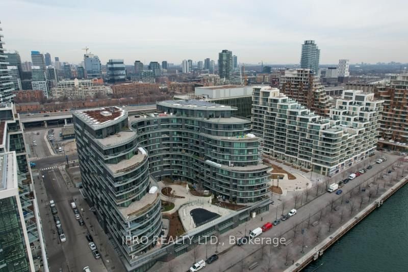 1 Edgewater Dr, unit Ph33 for sale - image #1