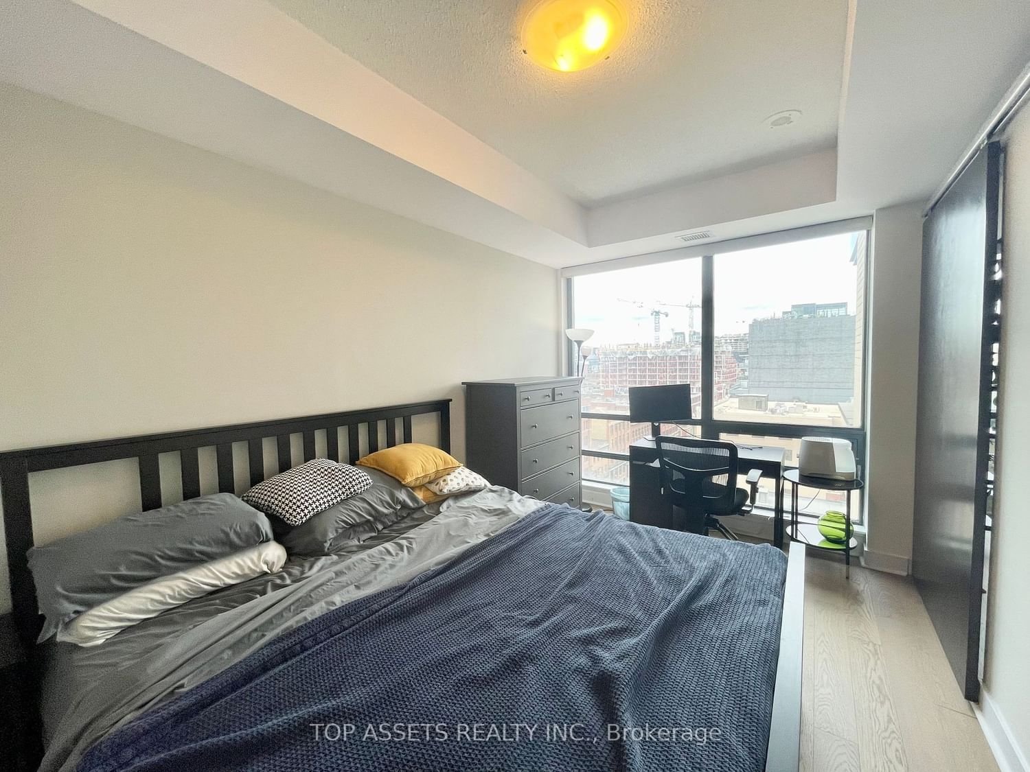 438 King St W, unit 1108 for rent - image #19