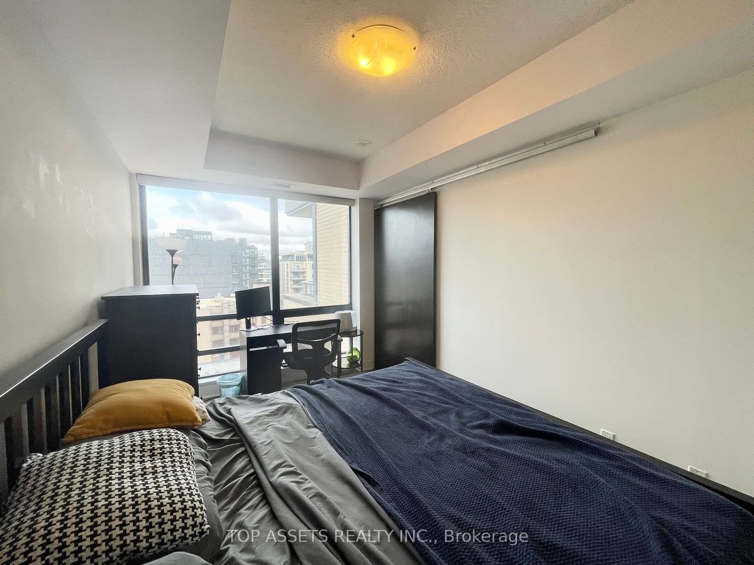 438 King St W, unit 1108 for rent - image #20