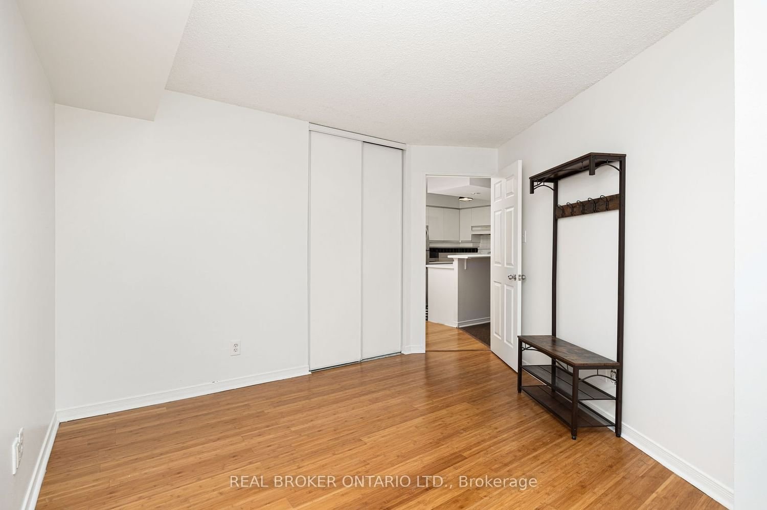 801 King St W, unit 801 for rent - image #12