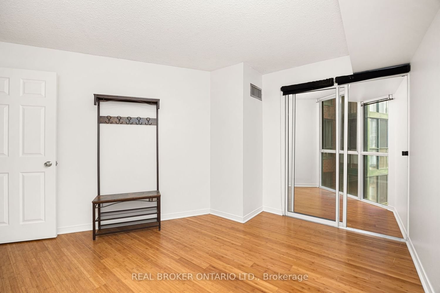 801 King St W, unit 801 for rent - image #14