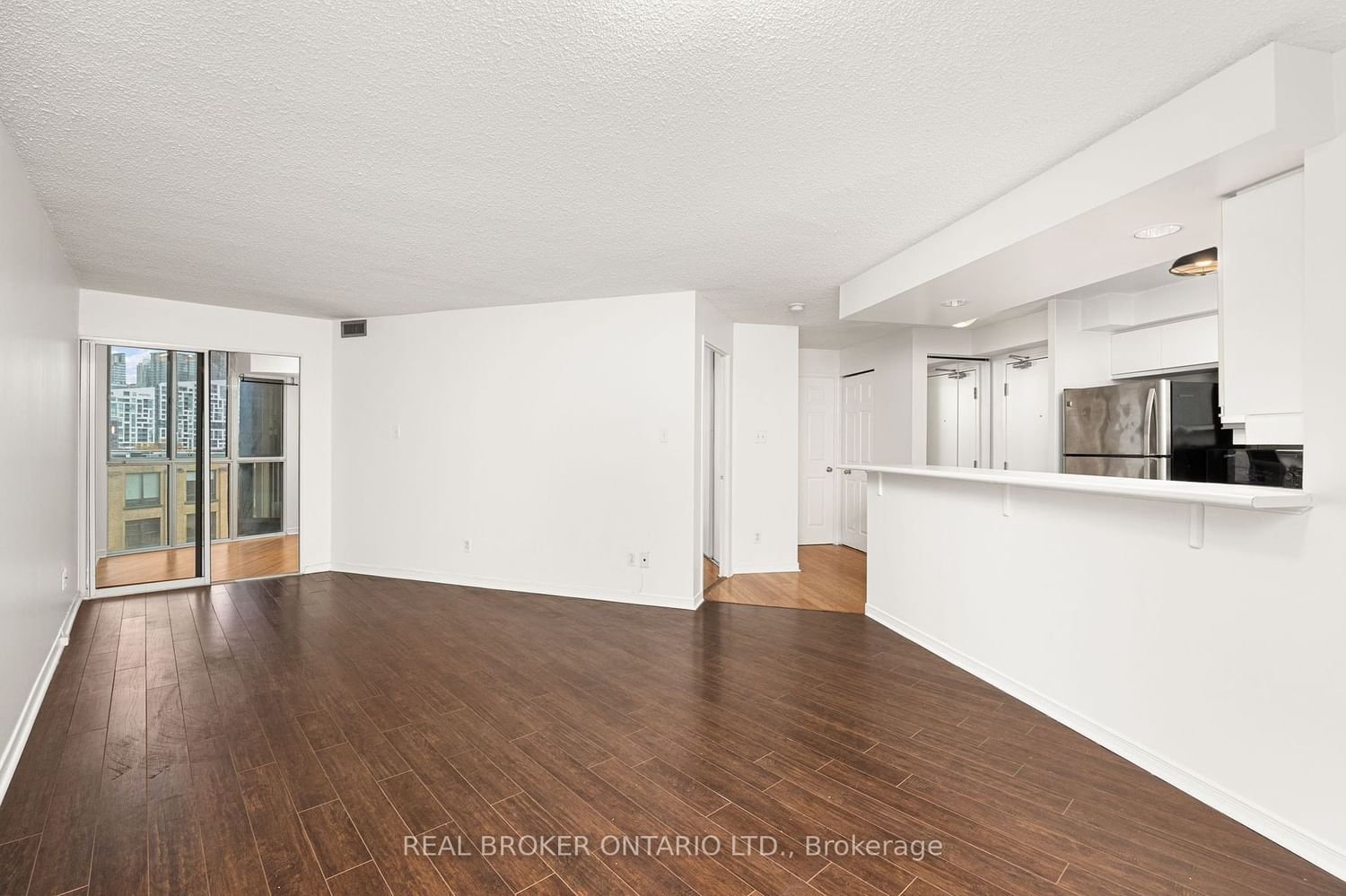 801 King St W, unit 801 for rent - image #7