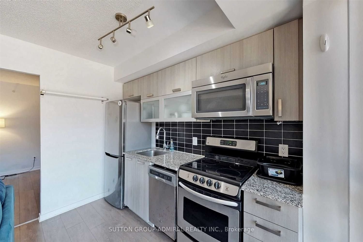 68 Abell St, unit 840 for rent - image #12