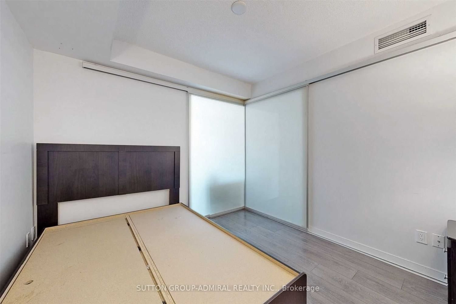 68 Abell St, unit 840 for rent - image #17