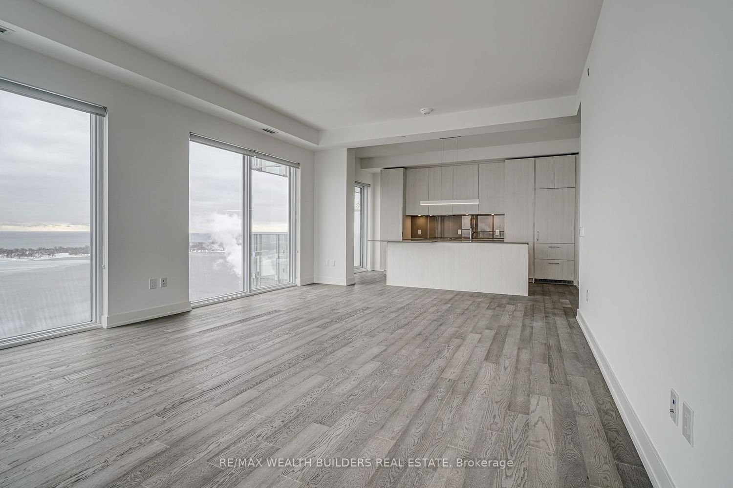 15 Lower Jarvis St, unit 4201 for rent - image #2