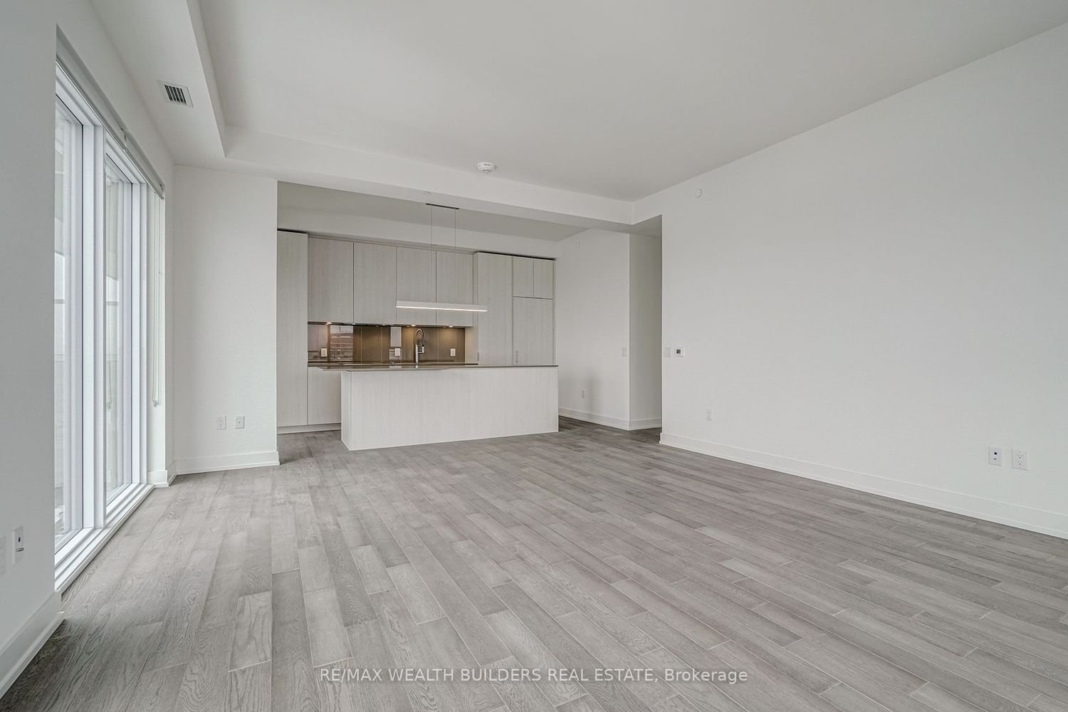15 Lower Jarvis St, unit 4201 for rent - image #3