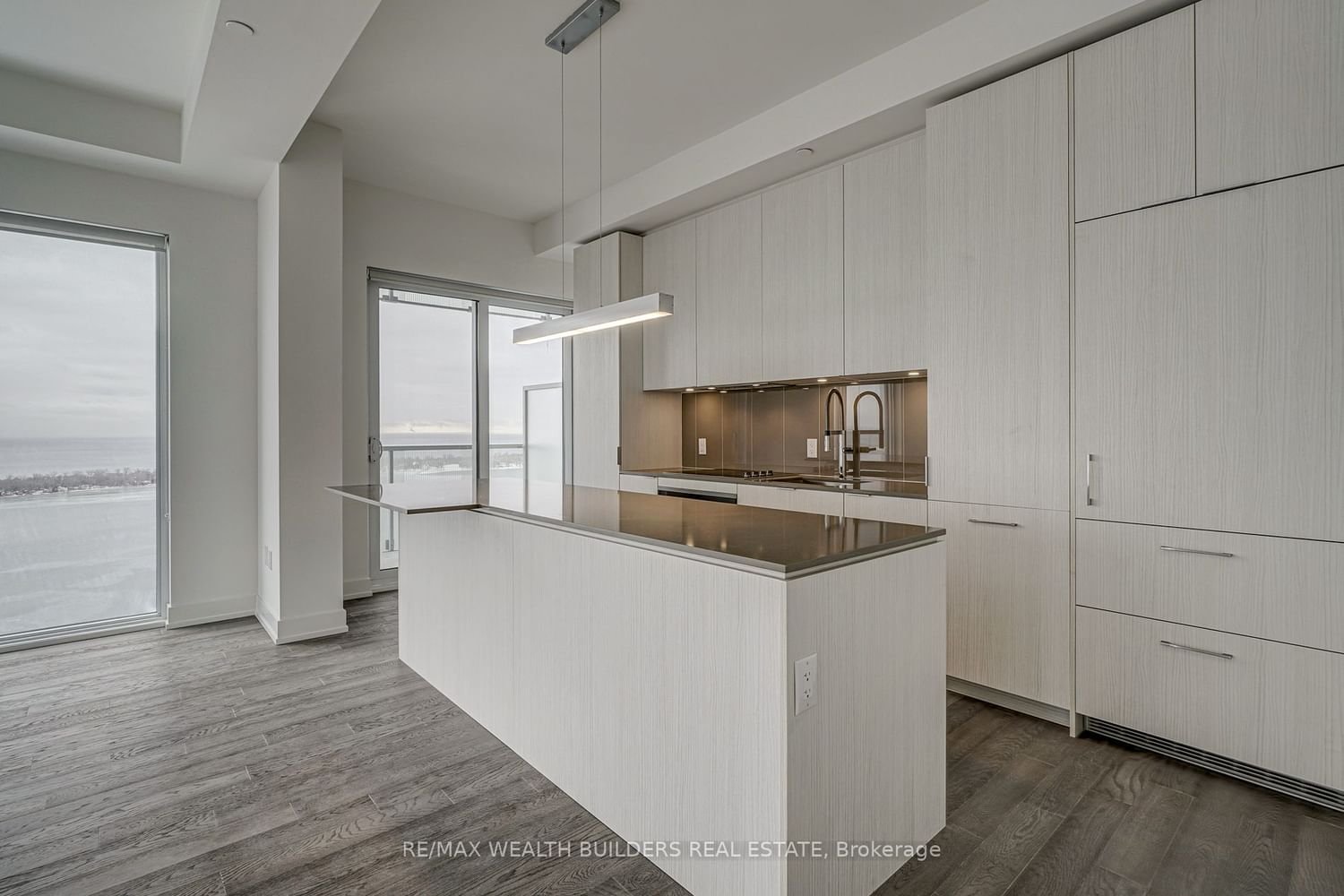 15 Lower Jarvis St, unit 4201 for rent - image #5