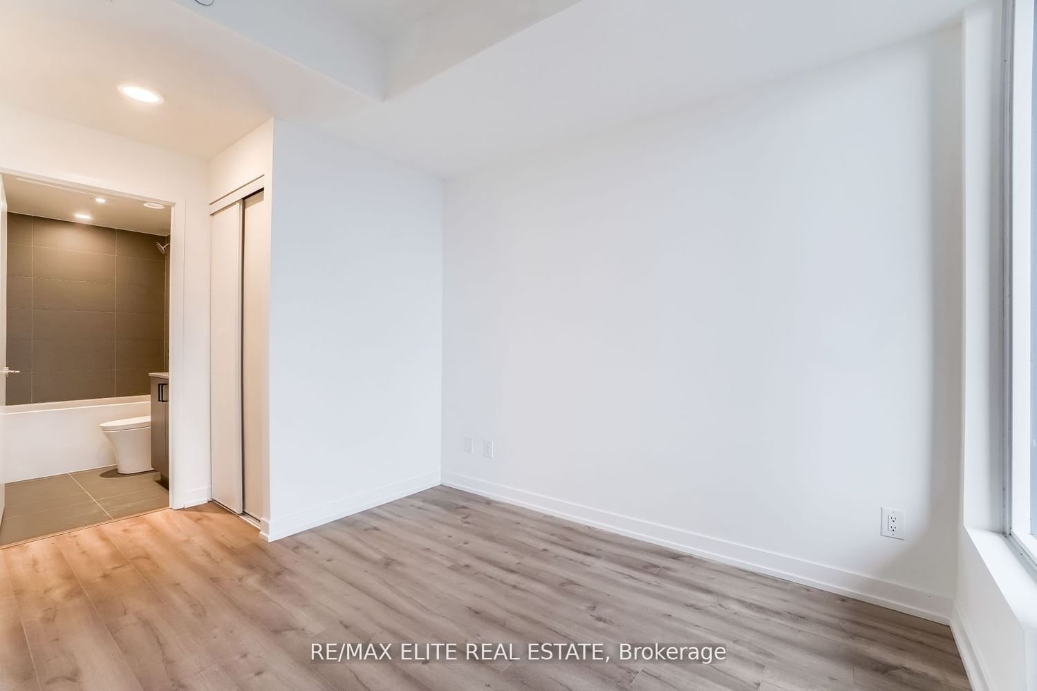 135 East Liberty St, unit 1003 for rent - image #15