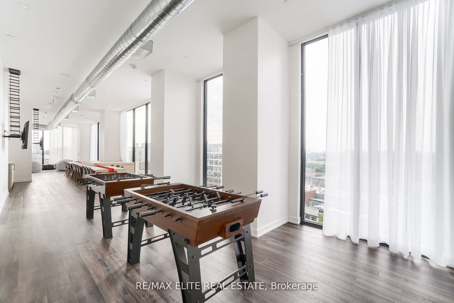 135 East Liberty St, unit 1003 for rent - image #29