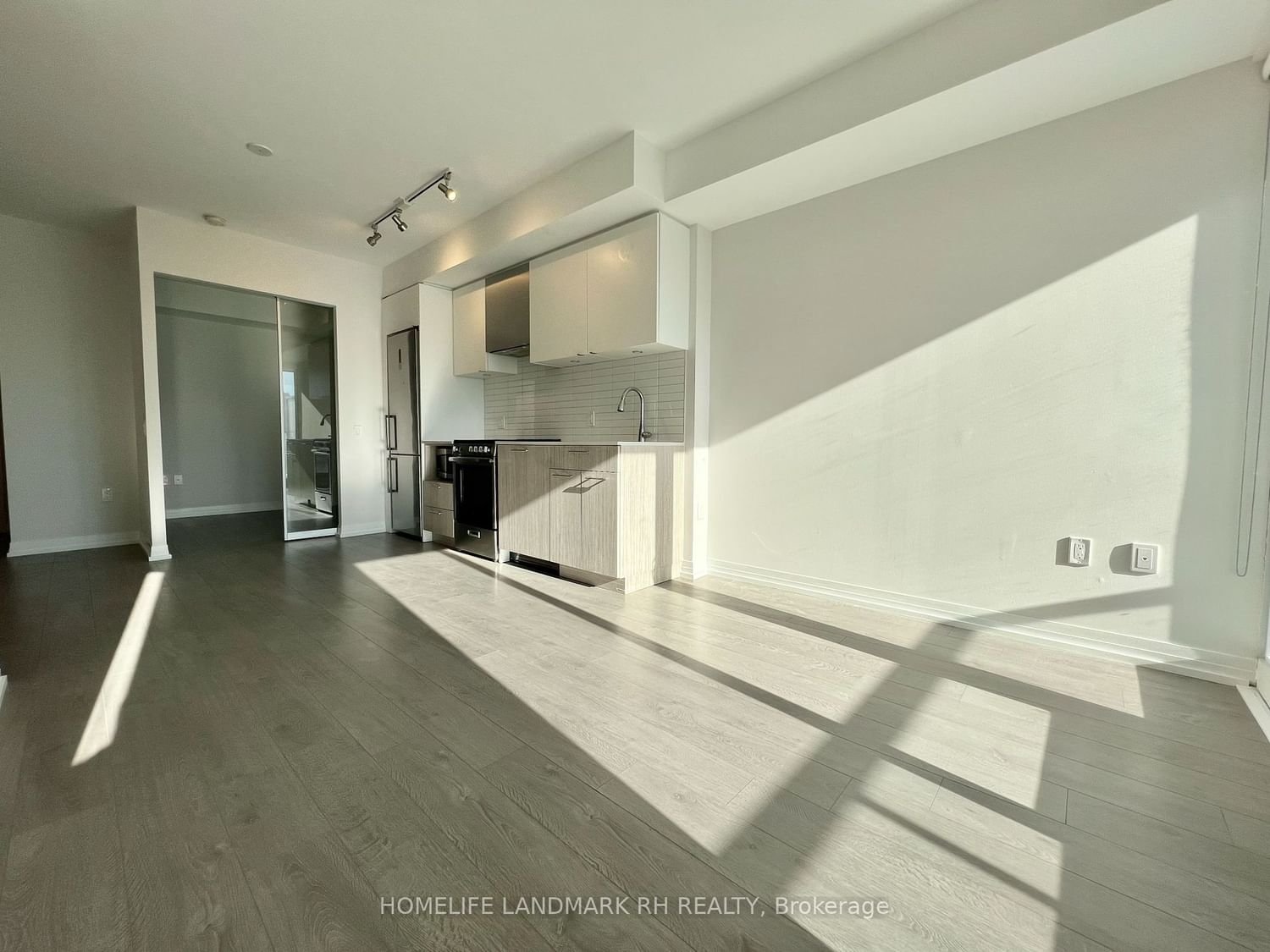 251 Jarvis St, unit 1118 for rent - image #4