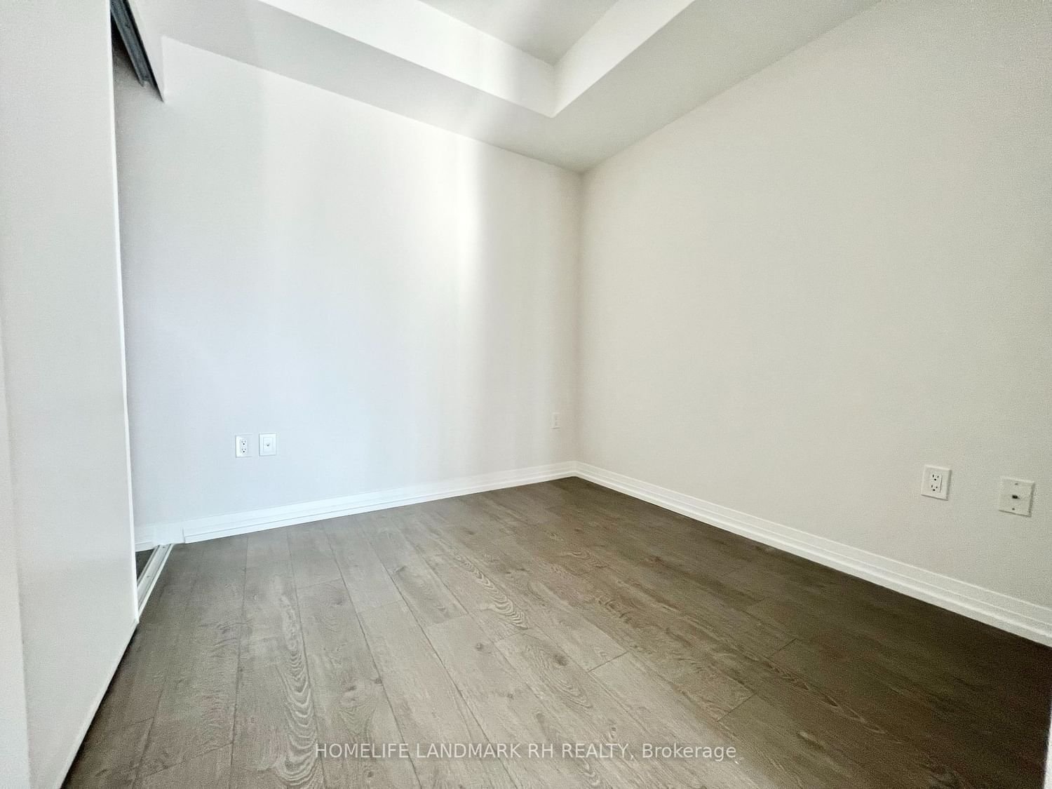 251 Jarvis St, unit 1118 for rent - image #8